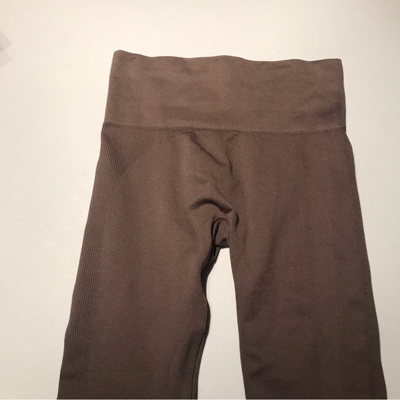SET Active Sculptflex Leggings in Pepper Brown Size XS/S ASO Hailey Bieber! - Picture 5 of 9
